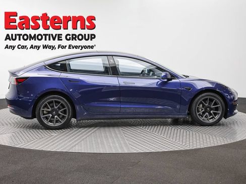 Used 2023 Tesla Model 3 Standard Range RWD image 4