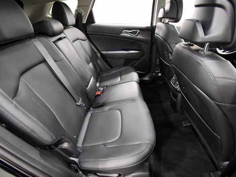 Certified 2025 Kia Sportage EX w/ Premium Package image 17