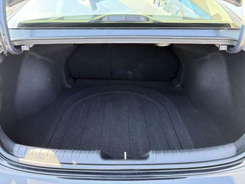 Used 2025 Hyundai Elantra Limited FWD image 35