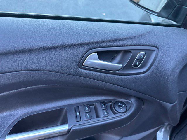 Used 2018 Ford Escape SEL w/ Canadian Touring Package AWD/4WD image 14