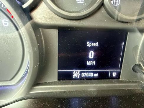 Used 2020 Chevrolet Silverado 1500 Custom Trail Boss AWD/4WD image 26