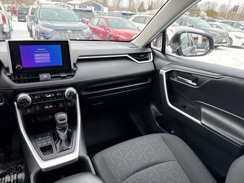Used 2023 Toyota RAV4 XLE image 12