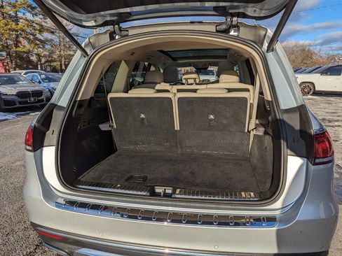 Used 2022 Mercedes-Benz GLS 450 4MATIC image 42