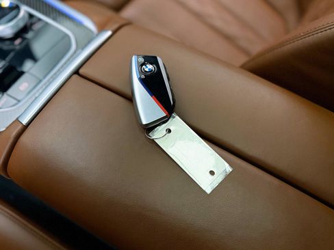 Used 2024 BMW X5 M60i image 24