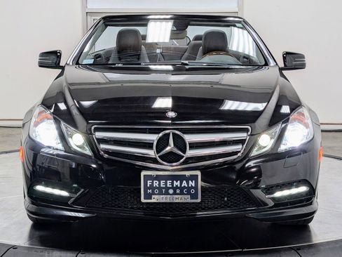Used 2013 Mercedes-Benz E 550 Cabriolet image 3