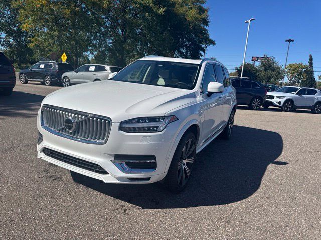 Used 2024 Volvo XC90 T8 Ultimate w/ Lounge Package AWD/4WD image 1