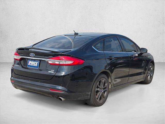 Used 2018 Ford Fusion SE w/ Equipment Group 201A FWD image 4