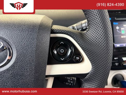 Used 2016 Toyota Prius Three image 24