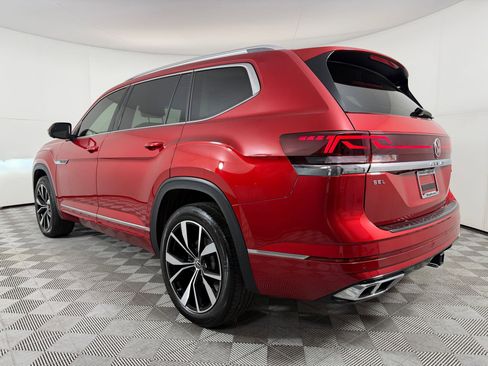 Used 2024 Volkswagen Atlas SEL Premium R-Line AWD/4WD image 3