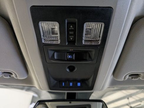 Used 2018 RAM 2500 Laramie w/ Sport Appearance Group AWD/4WD image 26
