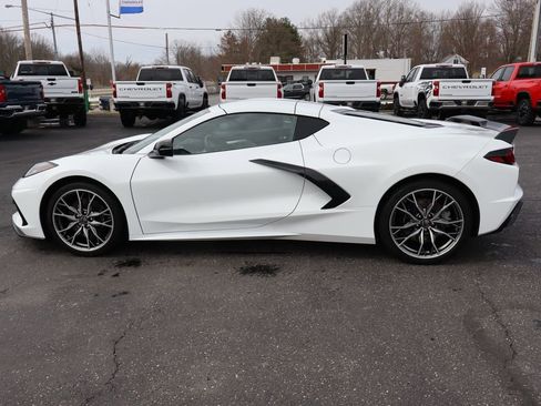Used 2024 Chevrolet Corvette Stingray Preferred Cpe w/ Z51 Performance Package RWD image 38
