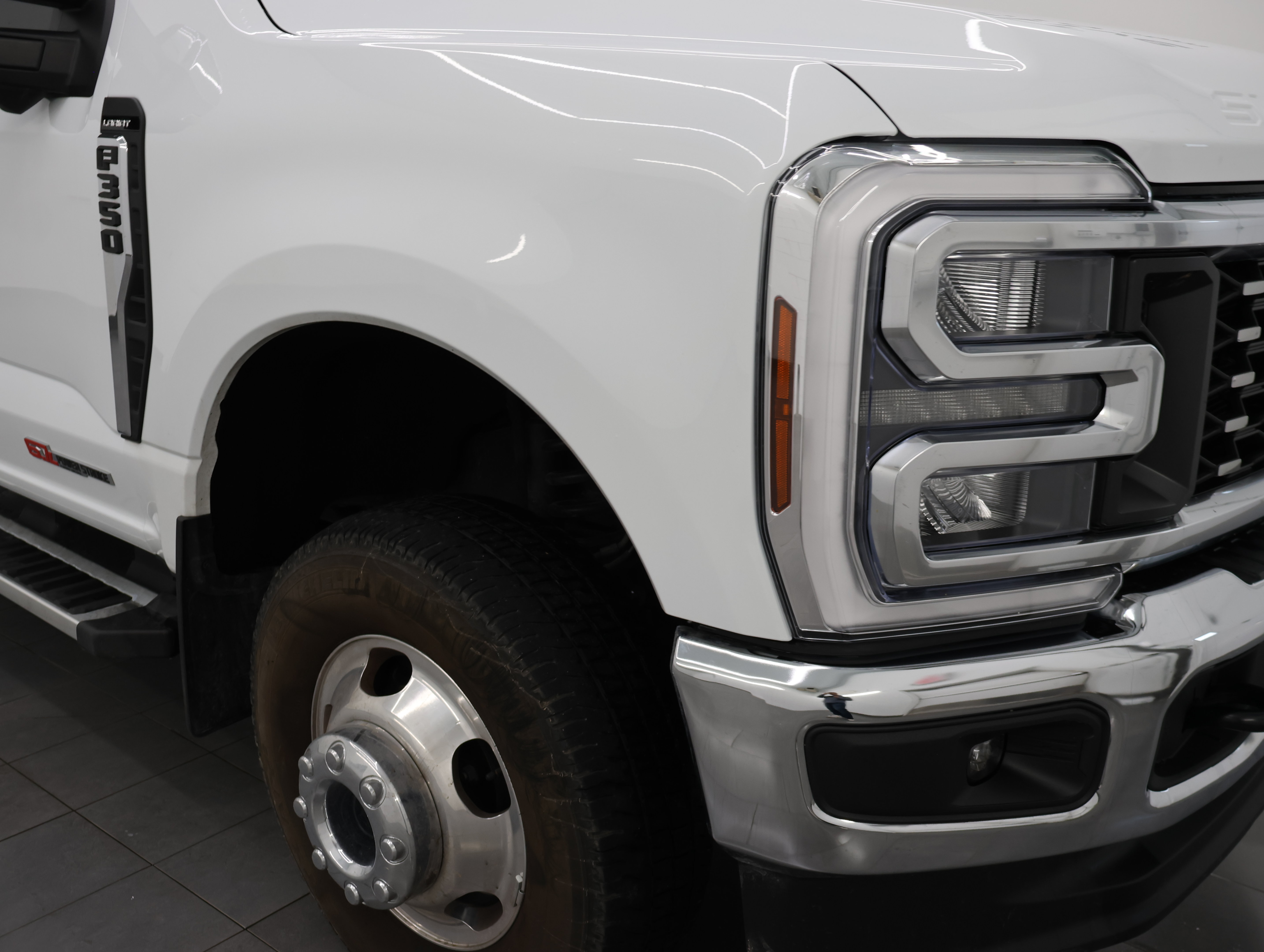 Used 2025 Ford F350 Lariat w/ Chrome Package AWD/4WD image 23