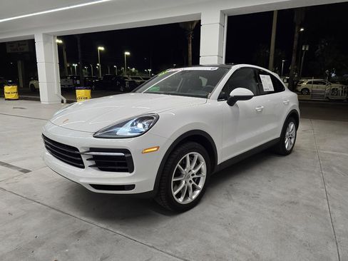 Used 2021 Porsche Cayenne Coupe image 2