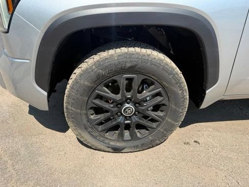 Used 2024 Toyota Tundra Limited AWD/4WD image 14