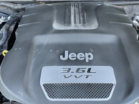 Used 2012 Jeep Wrangler Sport AWD/4WD image 21
