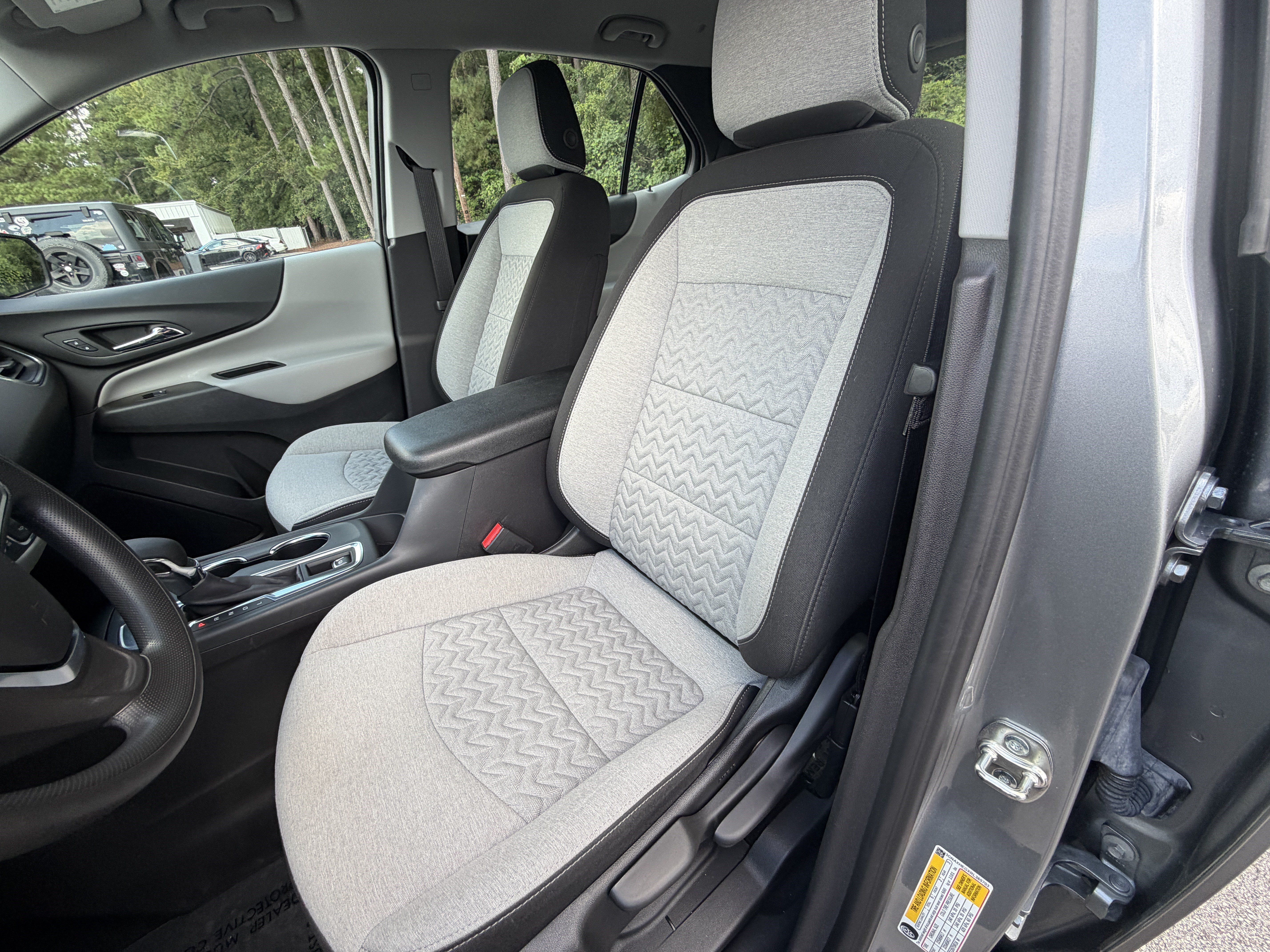 Used 2024 Chevrolet Equinox LS FWD image 14
