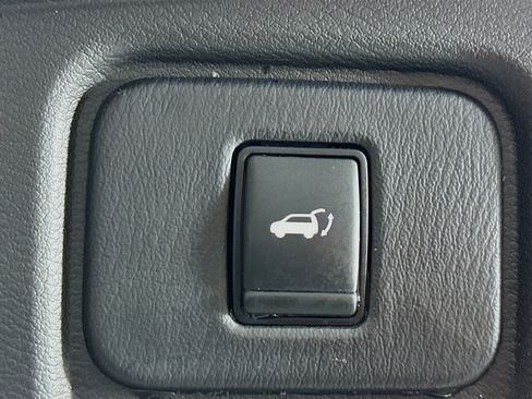 Used 2017 Nissan Murano SL w/ SL Technology Package FWD image 31