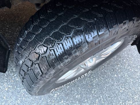 Used 2014 Ford F150 Lariat w/ Equipment Group 502A Luxury image 18