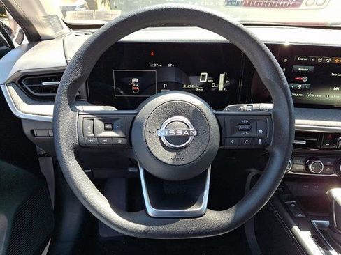 New 2025 Nissan Kicks SV AWD/4WD image 19