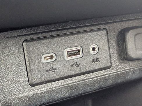 Used 2023 Buick Encore GX Preferred w/ Cold Weather Comfort Package image 23