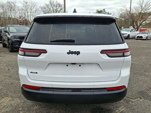 New 2025 Jeep Grand Cherokee L Altitude AWD/4WD image 6