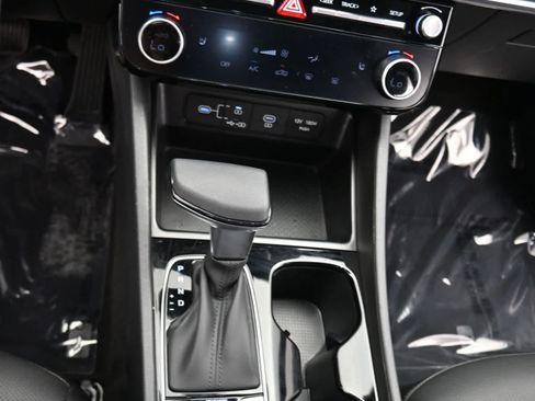 Certified 2025 Hyundai Santa Cruz SEL FWD image 22