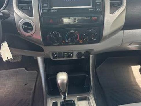 Used 2013 Toyota Tacoma Double Cab V6 Auto 4WD image 11