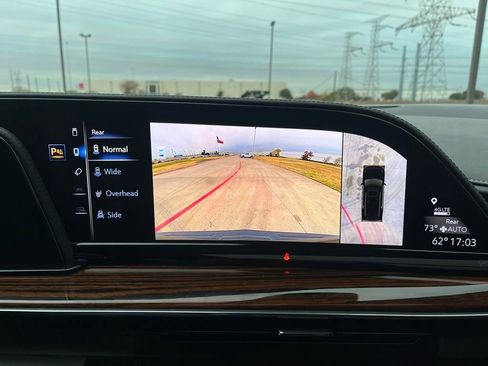 Used 2022 Cadillac Escalade Premium Luxury image 32