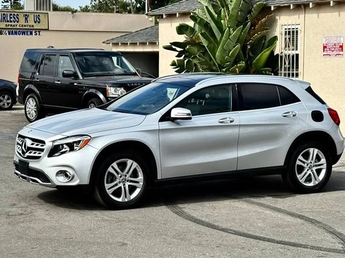 Used 2018 Mercedes-Benz GLA 250 w/ Premium Package image 8
