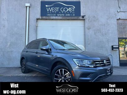 Used 2021 Volkswagen Tiguan SE w/ Panoramic Sunroof Package