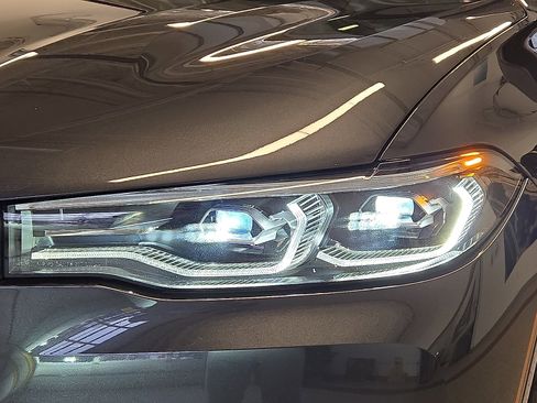 Certified 2022 BMW X7 xDrive40i w/ Premium Package image 9