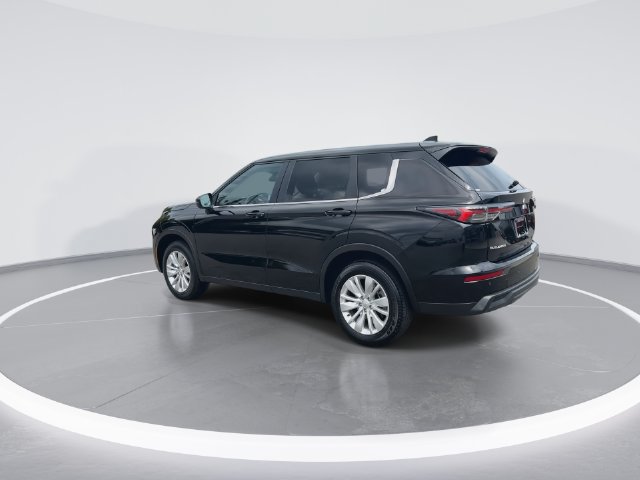 Used 2025 Mitsubishi Outlander ES AWD/4WD image 6
