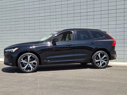 Used 2023 Volvo XC60 B5 Ultimate w/ Protection Package Premier FWD image 2