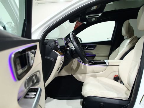 Certified 2023 Mercedes-Benz GLC 300 4MATIC image 4