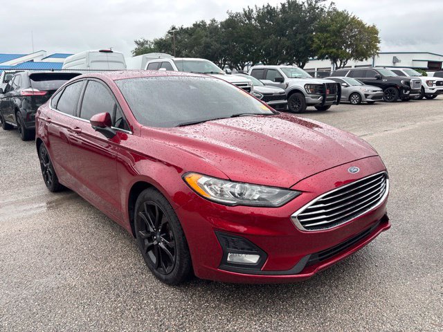 Used 2019 Ford Fusion SE w/ Equipment Group 151A FWD image 3