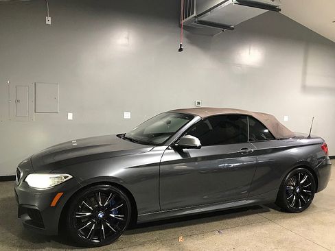 Used 2015 BMW M235i Convertible image 14