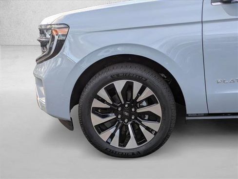 New 2025 Ford Expedition Max Platinum w/ Driver's Package image 10
