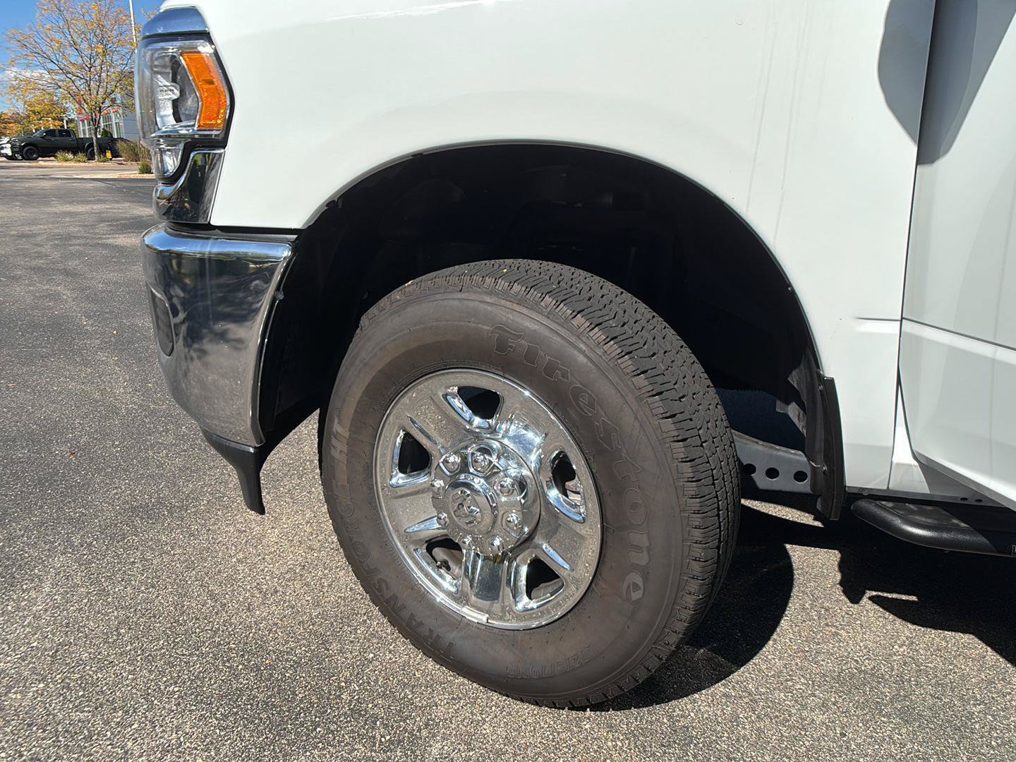 Used 2024 RAM 3500 Tradesman w/ Chrome Appearance Group AWD/4WD image 5