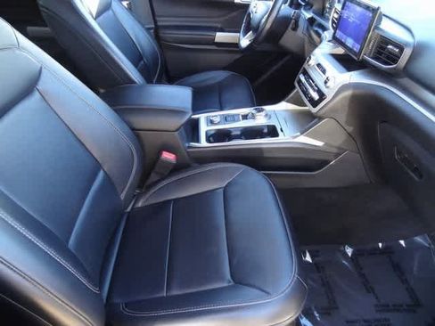 Certified 2022 Ford Explorer XLT w/ Equipment Group 202A image 18
