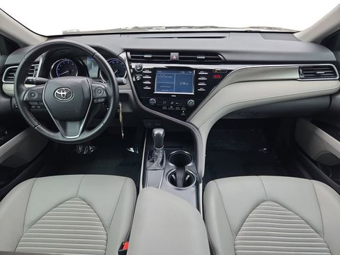 Used 2020 Toyota Camry SE w/ Carpet Mat Package FWD image 9