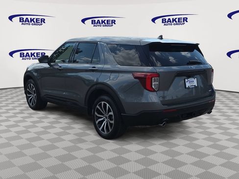 Used 2022 Ford Explorer ST-Line w/ Class IV Trailer Tow Package AWD/4WD image 7