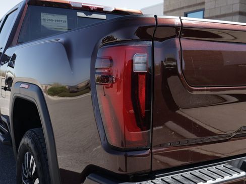 Used 2024 GMC Sierra 3500 Denali Ultimate AWD/4WD image 18