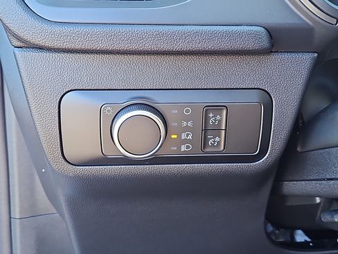 Used 2025 Ford Escape Active w/ Cold Weather Package image 9