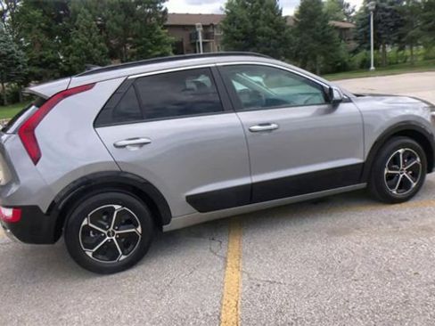 New 2025 Kia Niro SX image 3
