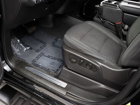 Used 2024 GMC Sierra 1500 Elevation image 28