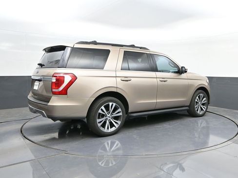 Used 2020 Ford Expedition XLT w/ Equipment Group 201A RWD image 15