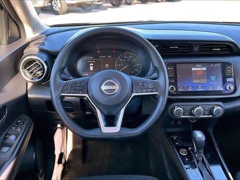 Certified 2024 Nissan Kicks SV image 5