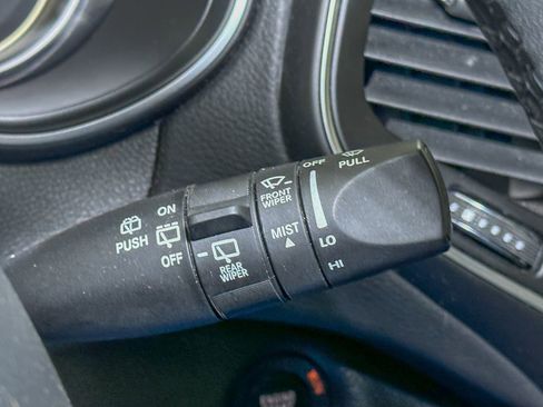 Certified 2021 Jeep Cherokee Latitude Plus image 37