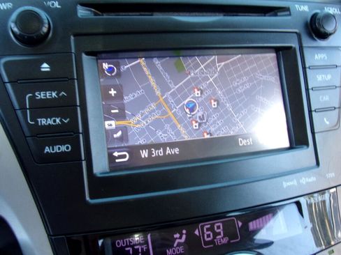 Used 2012 Toyota Prius V Five image 19