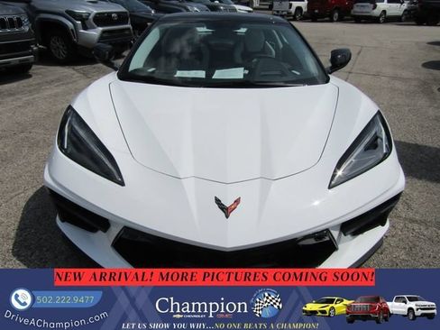 Used 2023 Chevrolet Corvette Stingray Premium Conv w/ Z51 Performance Package RWD image 2